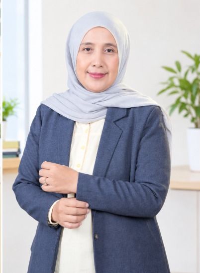 Latifah Pujiastuti., S.Pd